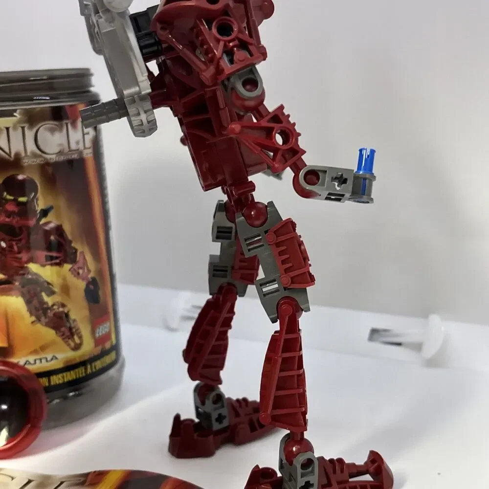 Lego Bionicle - 8601 - Toa Metru Nui - Toa Vakama - Complete Retired Fire Figure